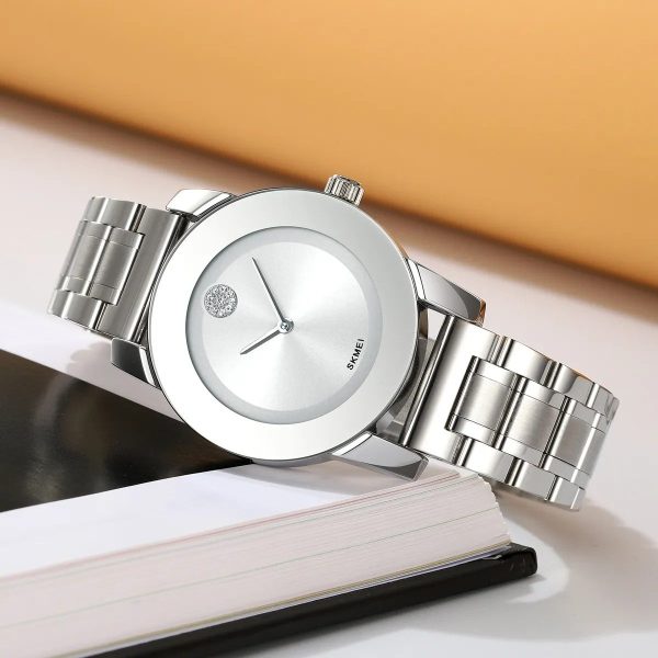 Skmei Women Minimal Quartz Timepiece – Silver