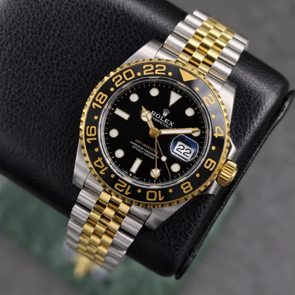 Travel Style Two Tone Black Bezel Watch Stainless Steel